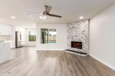 2102 E Gelding Dr, Phoenix, AZ 85022 photo 6