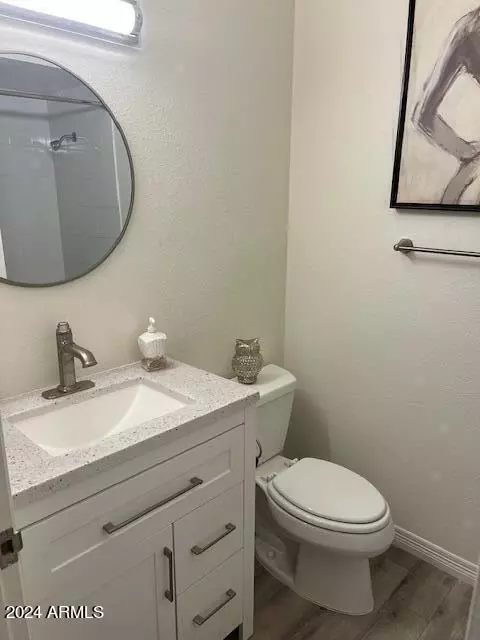 Bath - 7648 N 18th Ave, Phoenix, AZ 85021 photo 2 of 2