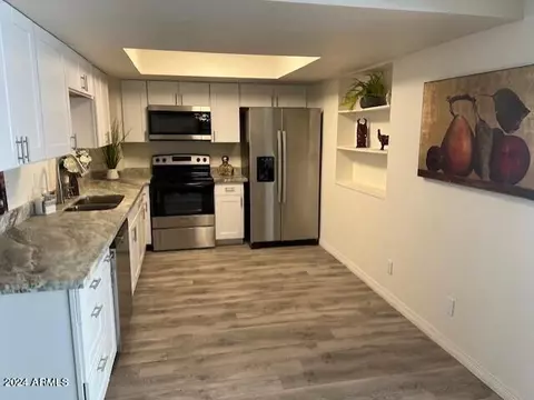 Kitchen - 7648 N 18th Ave, Phoenix, AZ 85021 photo 1 of 4