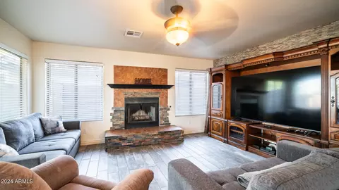 Living - 1836 E Aspen Way, Gilbert, AZ 85234 photo 4 of 5