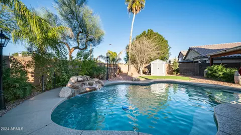 Exterior - 1836 E Aspen Way, Gilbert, AZ 85234 photo 25 of 29