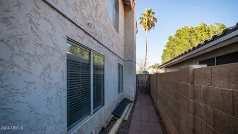 Exterior - 1836 E Aspen Way, Gilbert, AZ 85234 photo 19 of 29