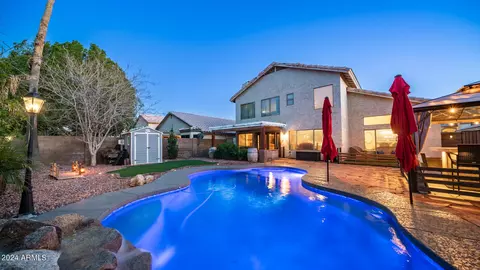 Exterior - 1836 E Aspen Way, Gilbert, AZ 85234 photo 16 of 29