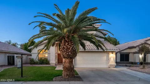 Exterior - 1836 E Aspen Way, Gilbert, AZ 85234 photo 3 of 29