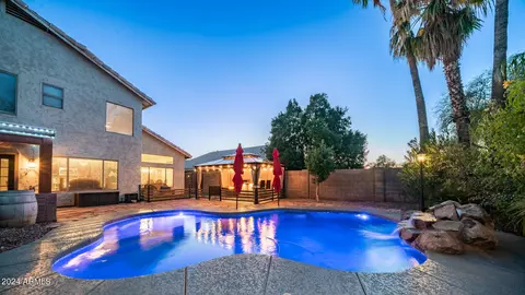 Exterior - 1836 E Aspen Way, Gilbert, AZ 85234 photo 18 of 29