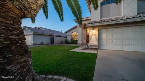 Exterior - 1836 E Aspen Way, Gilbert, AZ 85234 photo 4 of 29