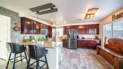 Kitchen - 1836 E Aspen Way, Gilbert, AZ 85234 photo 2 of 5