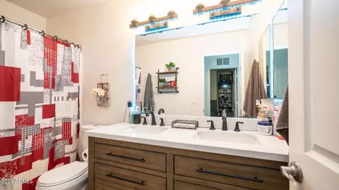 Bath - 1836 E Aspen Way, Gilbert, AZ 85234 photo 4 of 4