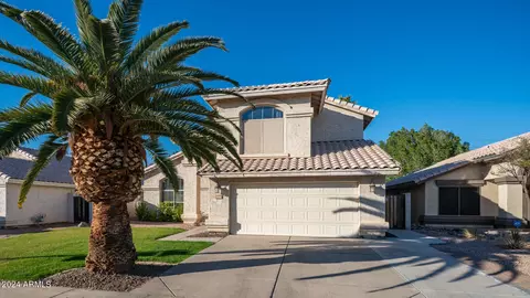 Exterior - 1836 E Aspen Way, Gilbert, AZ 85234 photo 7 of 29