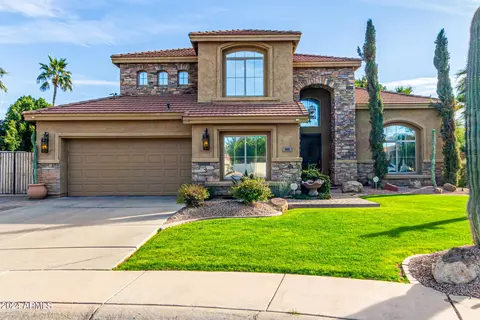 261 S Cottonwood Ct, Gilbert, AZ 85296
