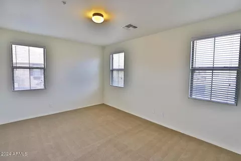 2933 E Dunbar Dr, Phoenix, AZ 85042 photo 8