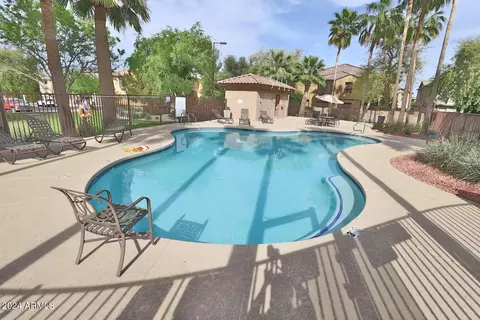2933 E Dunbar Dr, Phoenix, AZ 85042 photo 11