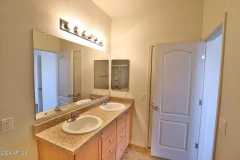 2933 E Dunbar Dr, Phoenix, AZ 85042 photo 10