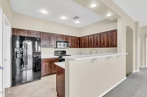 3131 E Legacy Dr #2121, Phoenix, AZ 85042 photo 2