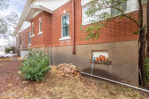 Exterior - 512 E Vista St, Bisbee, AZ 85603 photo 4 of 8