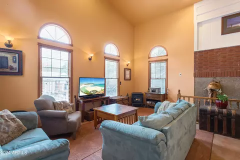 Living - 512 E Vista St, Bisbee, AZ 85603 photo 3 of 6