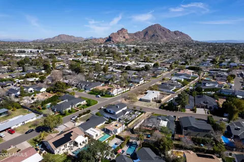 View/Area - 3827 E Hazelwood St, Phoenix, AZ 85018 photo 2 of 3