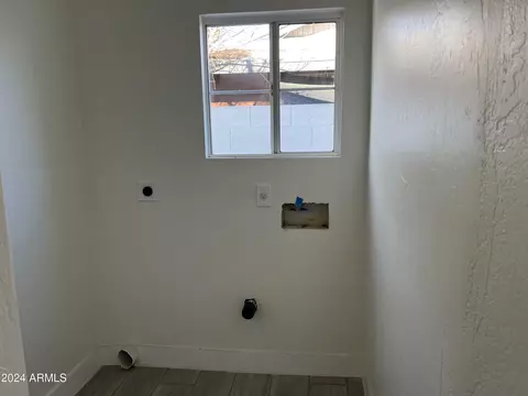 Bath - 1216 E 6th Ave, Mesa, AZ 85204 photo 1 of 6