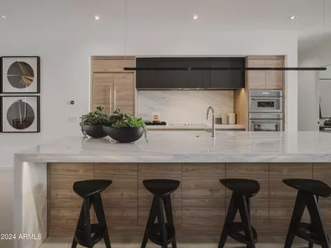 Kitchen - 1738 E Winchcomb Dr, Phoenix, AZ 85022 photo 2 of 2