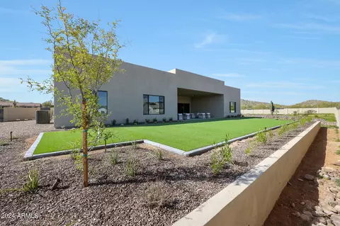 Exterior - 14 E Zenith Ln, Phoenix, AZ 85085 photo 7 of 21