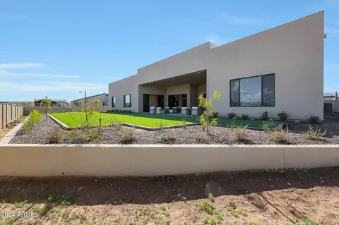 Exterior - 14 E Zenith Ln, Phoenix, AZ 85085 photo 13 of 21