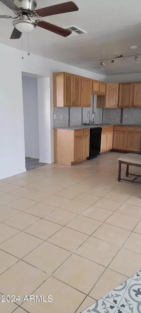 4902 E Palm Ln, Phoenix, AZ 85008 photo 2