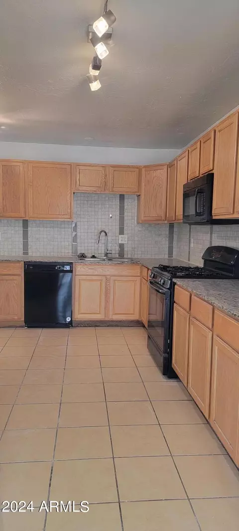 4902 E Palm Ln, Phoenix, AZ 85008 photo 3