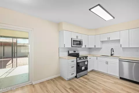 231 E Vogel Ave, Phoenix, AZ 85020 photo 12