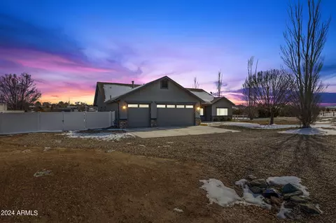 649 Cherry Creek Ln, Chino Valley, AZ 86323