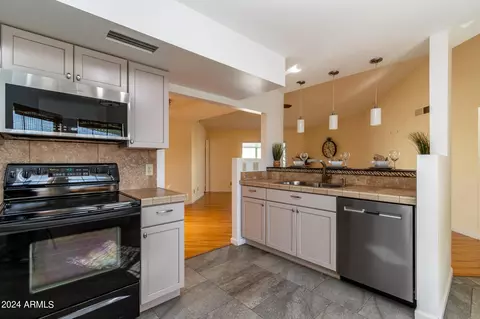 Kitchen - 4442 E Cheyenne Dr, Phoenix, AZ 85044 photo 3 of 10