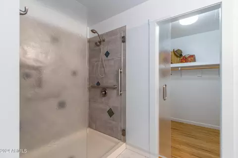 Bath - 4442 E Cheyenne Dr, Phoenix, AZ 85044 photo 5 of 7
