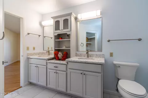 Bath - 4442 E Cheyenne Dr, Phoenix, AZ 85044 photo 1 of 7