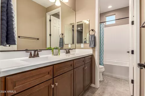 Bath - 3676 Ebano St, Gilbert, AZ 85295 photo 4 of 6