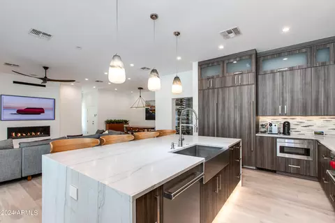 3602 E Meadowbrook Ave, Phoenix, AZ 85018 photo 4