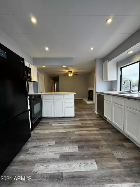 13246 N 18th Pl, Phoenix, AZ 85022 photo 5
