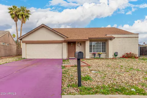 10230 W Minnezona Ave, Phoenix, AZ 85037