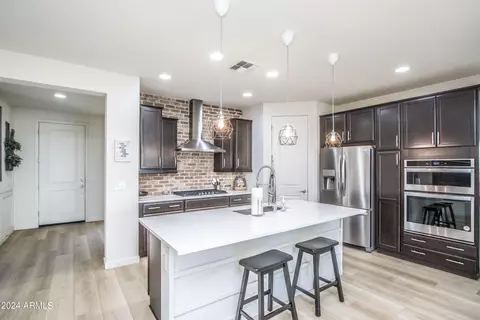 Kitchen - 2932 E Tina Dr, Phoenix, AZ 85050 photo 2 of 5