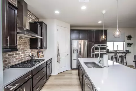 Kitchen - 2932 E Tina Dr, Phoenix, AZ 85050 photo 3 of 5