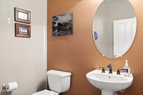 Bath - 1801 N 165th Dr, Goodyear, AZ 85395 photo 1 of 5