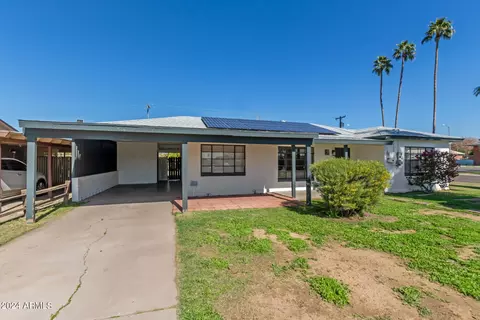5702 W Orangewood Ave, Glendale, AZ 85301