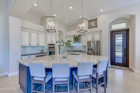 Kitchen - 3250 E Cedar Dr, Chandler, AZ 85249 photo 4 of 8