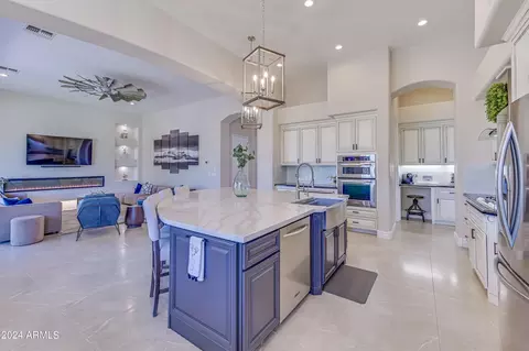 Kitchen - 3250 E Cedar Dr, Chandler, AZ 85249 photo 3 of 8