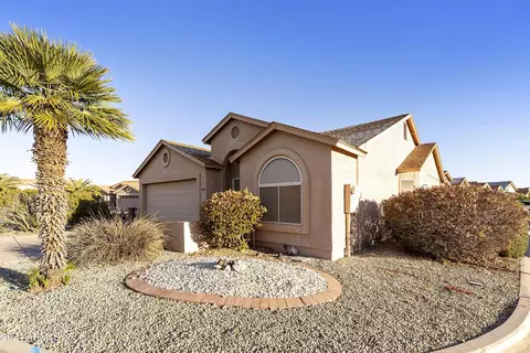 6863 S Sawgrass Ct, Chandler, AZ 85249