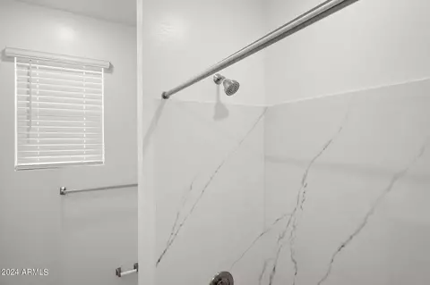 Bath - 1738 E Questa Dr, Phoenix, AZ 85024 photo 3 of 7