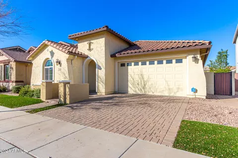 Exterior - 2116 S Nancy Ln, Gilbert, AZ 85295 photo 7 of 8