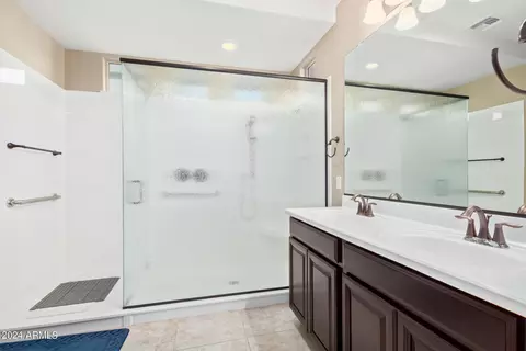 Bath - 2116 S Nancy Ln, Gilbert, AZ 85295 photo 1 of 4