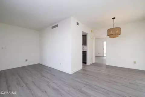 715 E Michelle Dr, Phoenix, AZ 85022 photo 7