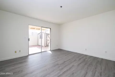715 E Michelle Dr, Phoenix, AZ 85022 photo 18