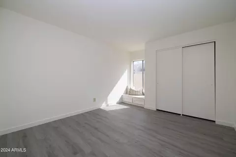 715 E Michelle Dr, Phoenix, AZ 85022 photo 16