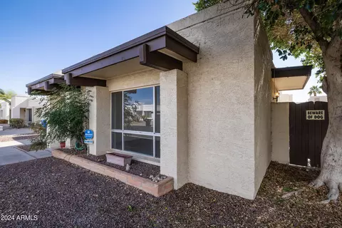 715 E Michelle Dr, Phoenix, AZ 85022 photo 2